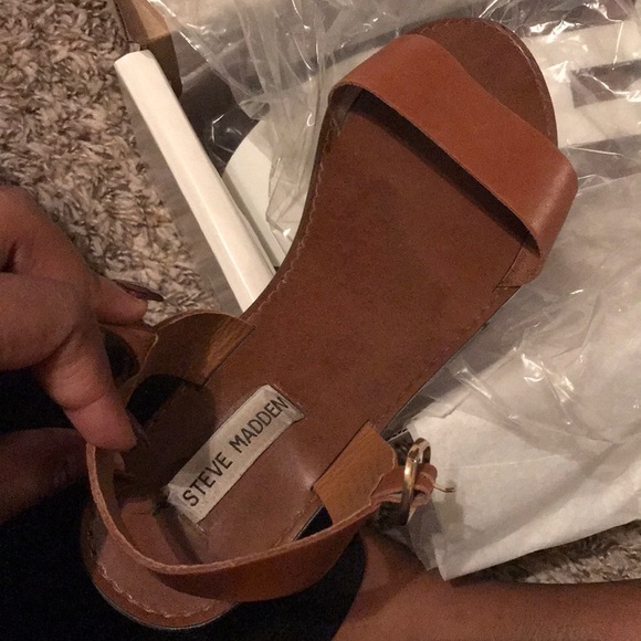 Steve Madden Tan Leather Sandals - Picture 6 of 6